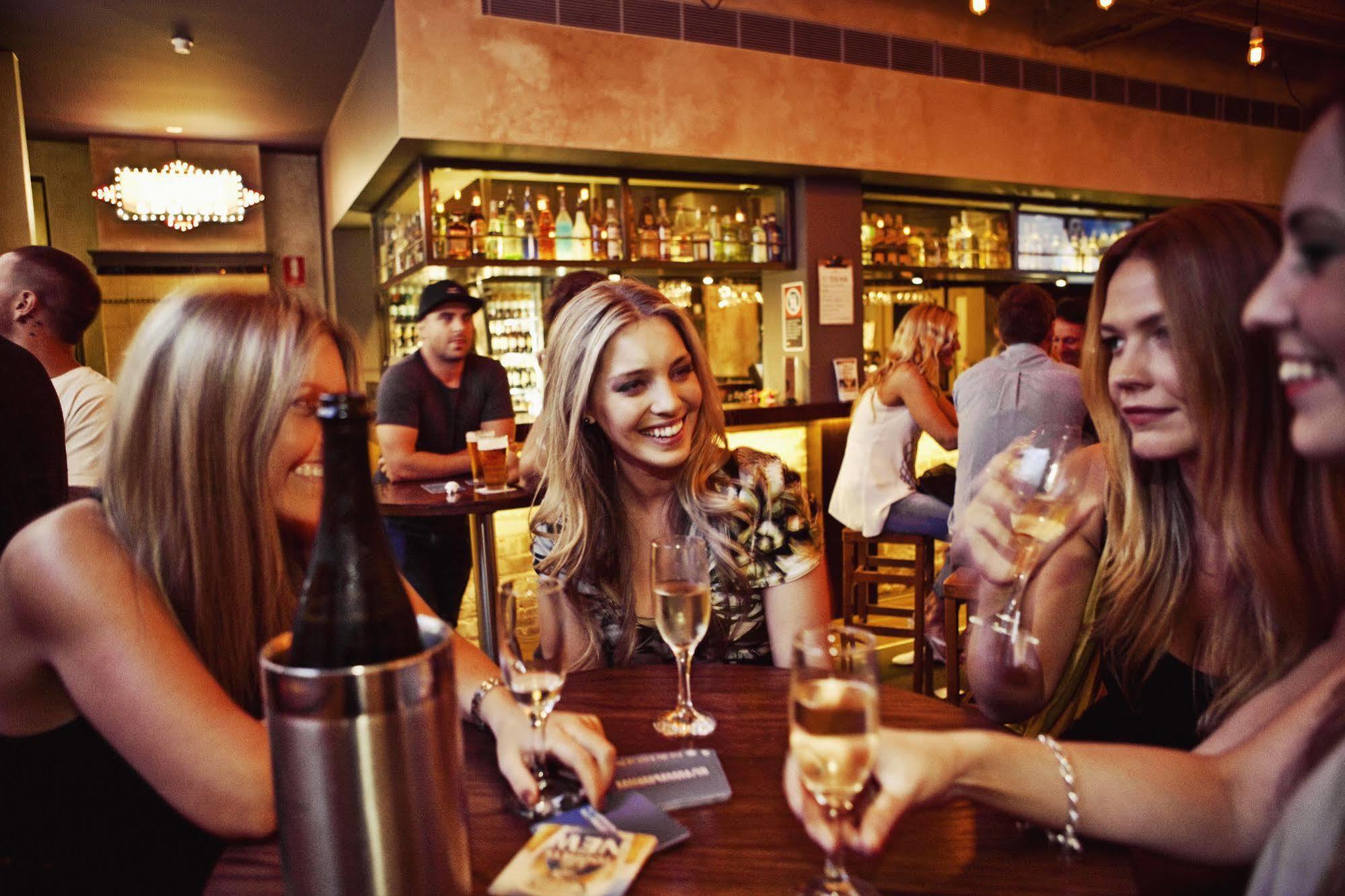 ניוקסטל The Burwood Inn מראה חיצוני תמונה